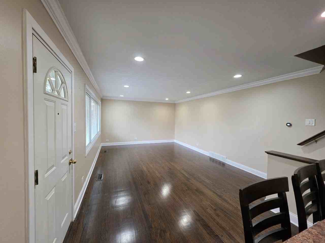 9104 Oleander Ave - Photo 4 of 34