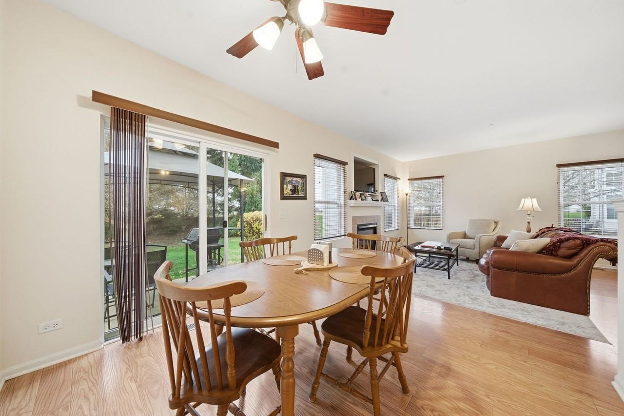 1836 Candlelight Cir #1836 - Photo 5 of 25