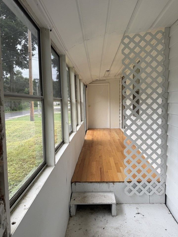 1306 E Green St - Photo 2 of 20