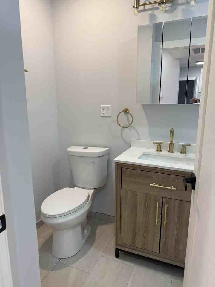 3801 W Belle Plaine Ave #2 - Photo 5 of 14