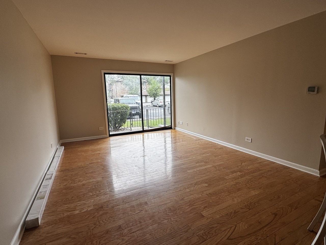 10338 Parkside Ave #16 - Photo 5 of 9