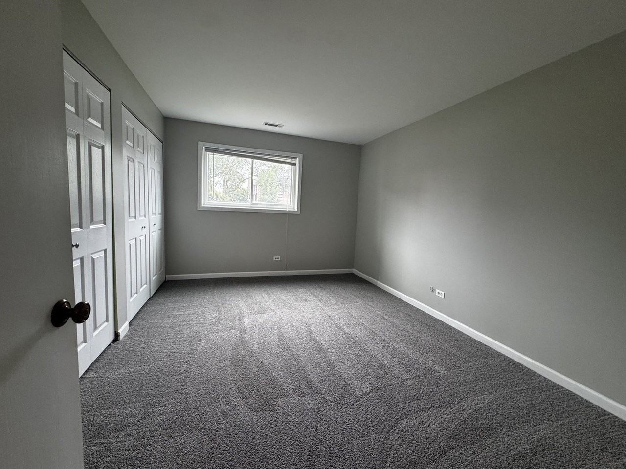 10338 Parkside Ave #16 - Photo 7 of 9