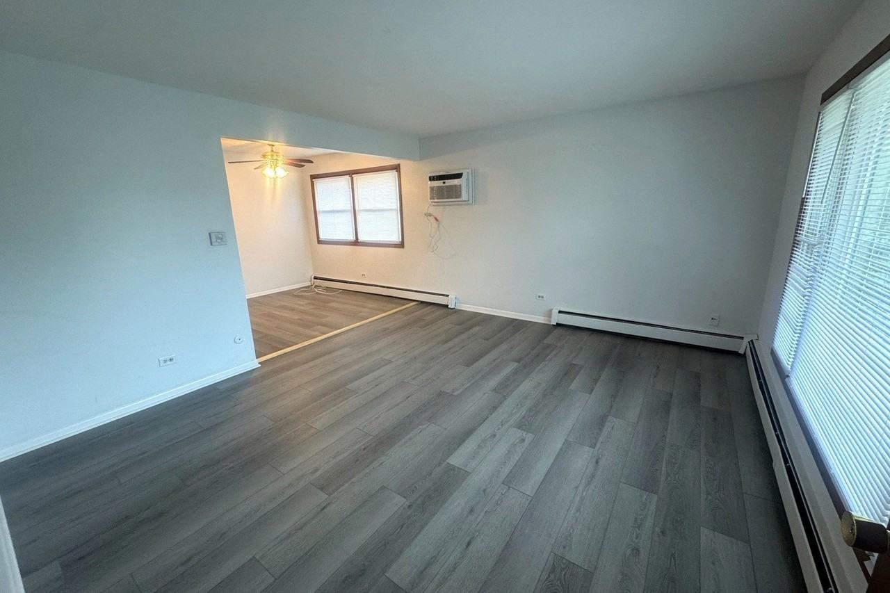 4512 Grove Ave #2N - Photo 2 of 10