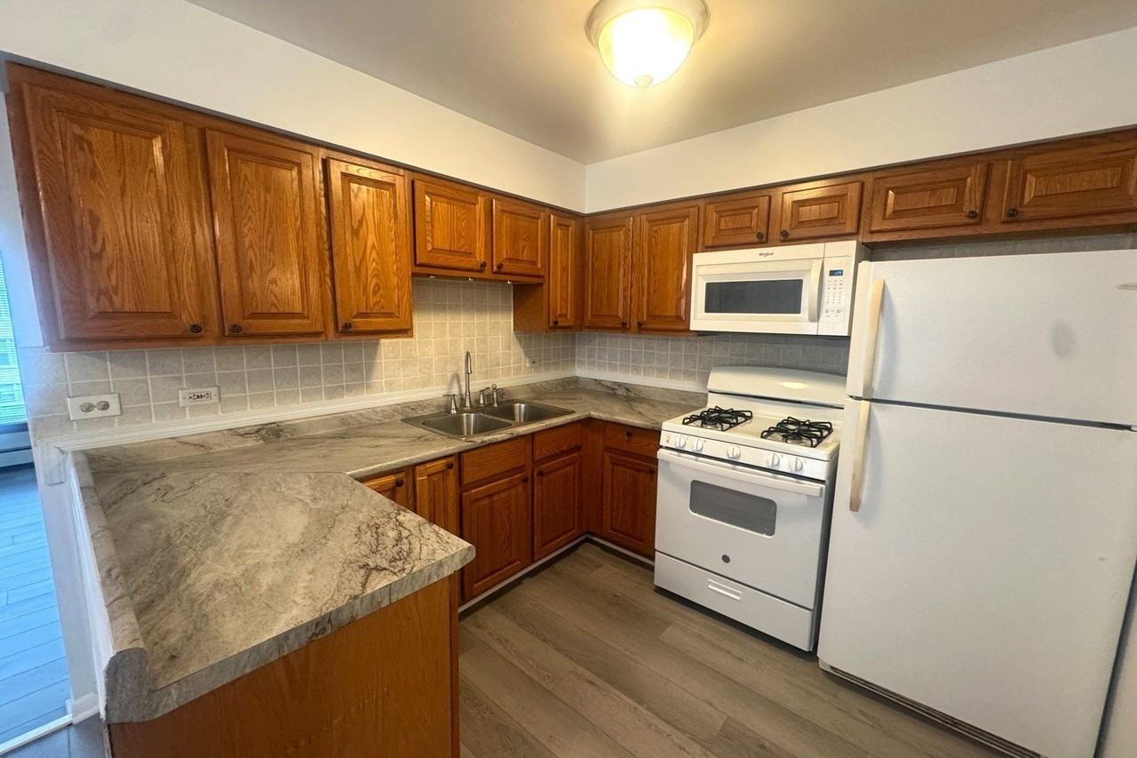 4512 Grove Ave #2N - Photo 5 of 10