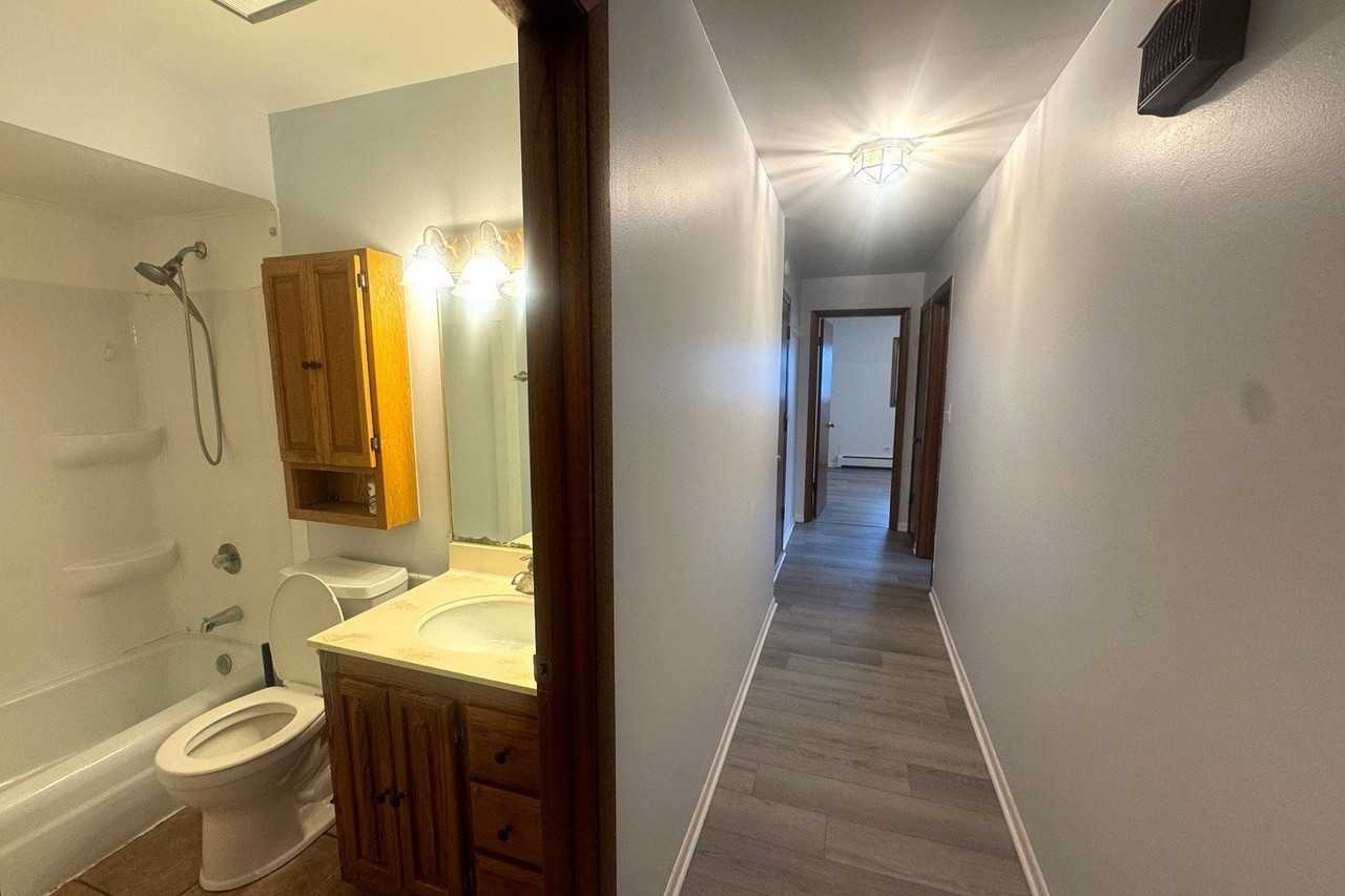 4512 Grove Ave #2N - Photo 7 of 10