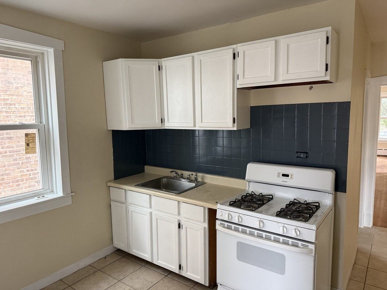 4253 N Austin Ave #1 - Photo 2 of 10