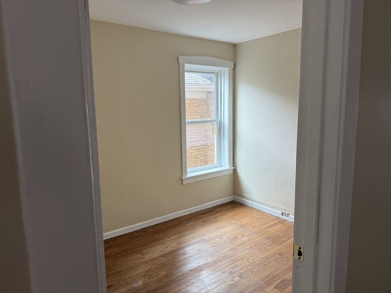 4253 N Austin Ave #1 - Photo 6 of 10