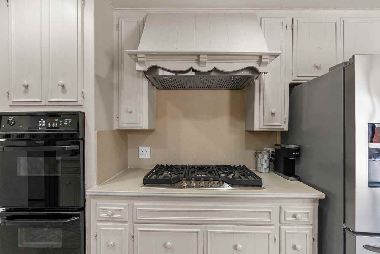 12823 Delano St #1 - Photo 2 of 45