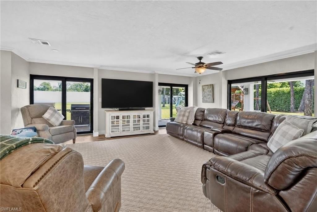 620 Hickory Rd - Photo 5 of 45