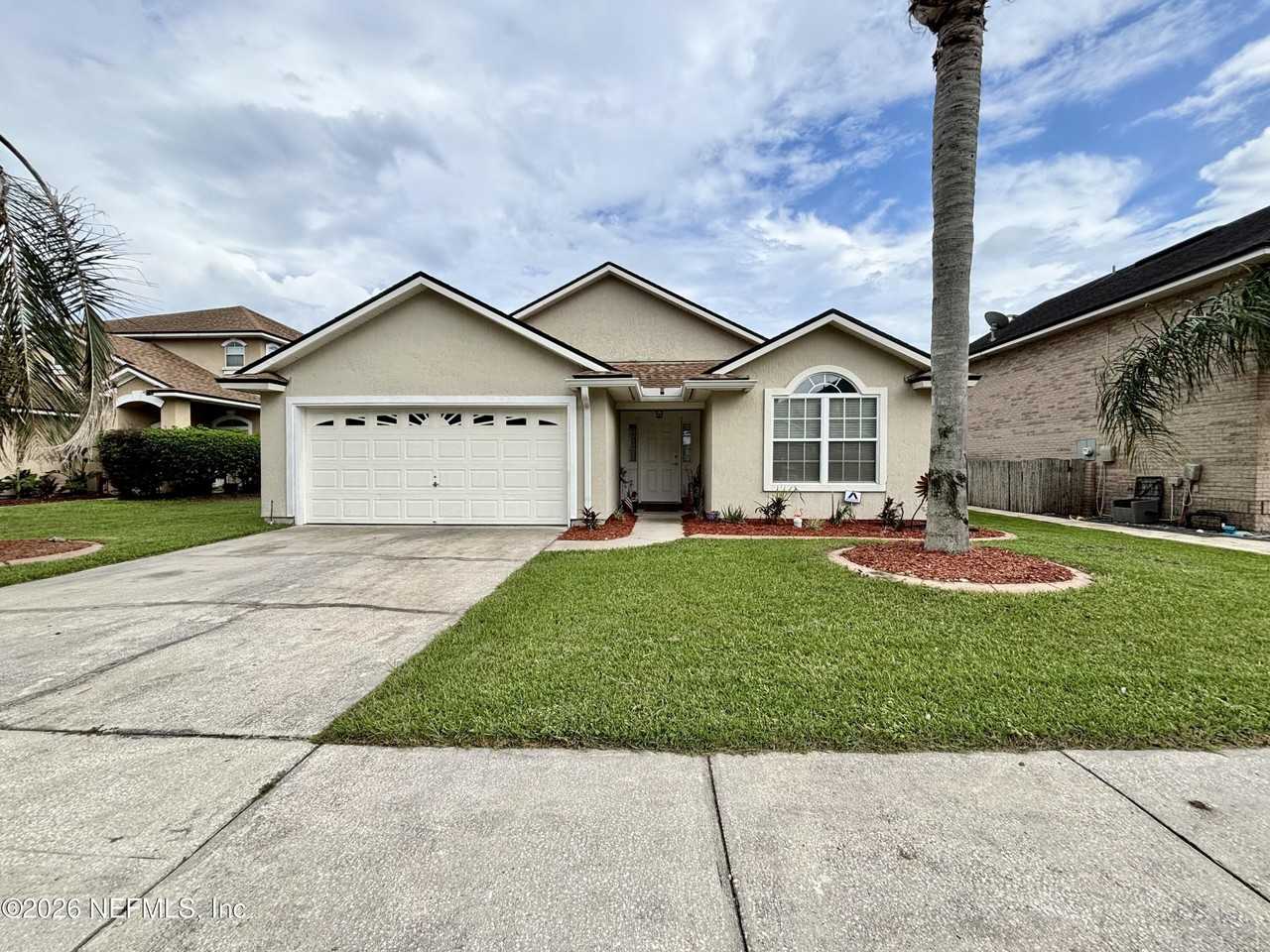 9302 Prosperity Lake Dr - Photo 2 of 35
