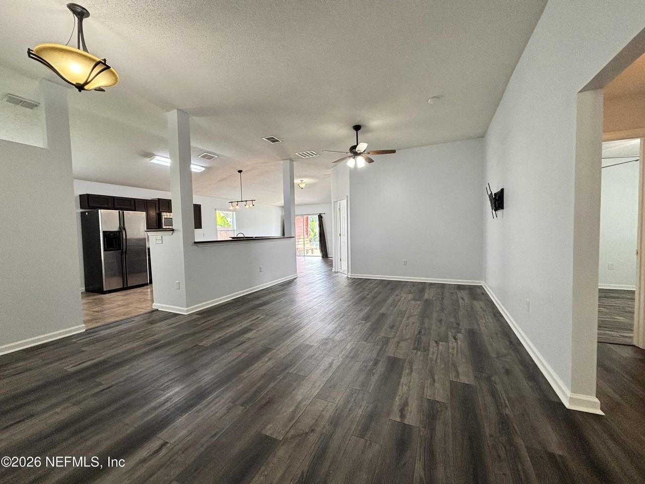 9302 Prosperity Lake Dr - Photo 6 of 35