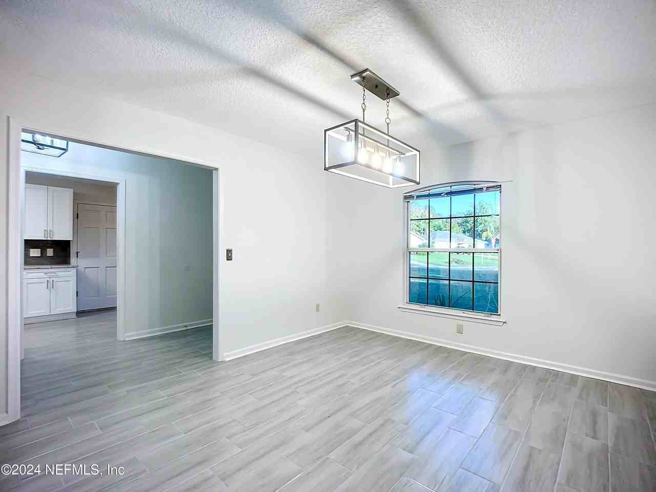 5509 Bloomwood Ct - Photo 7 of 44