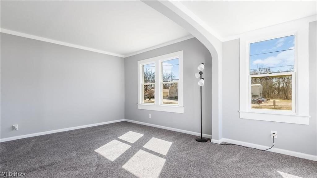 2410 Marion Ave - Photo 7 of 9