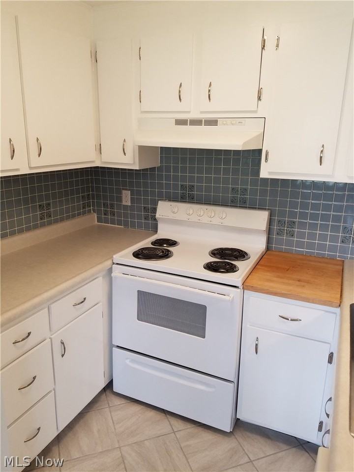 1807 Higby Dr - Photo 6 of 22