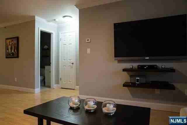 917 Thoreau Ct - Photo 6 of 13