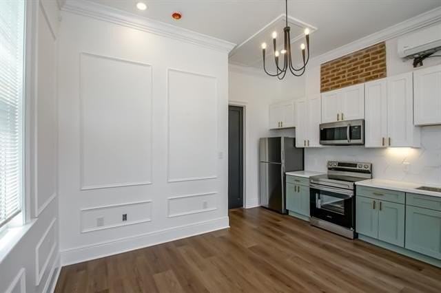 1800 7th St - Photo 3 of 11