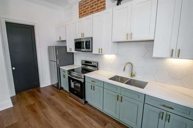 1800 7th St - Photo 6 of 11
