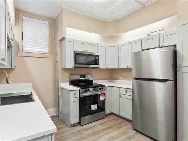 807 Decatur St #3 - Photo 6 of 16