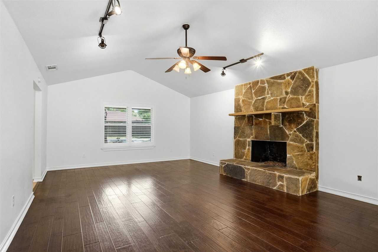 1319 Chestnut Rd - Photo 7 of 25