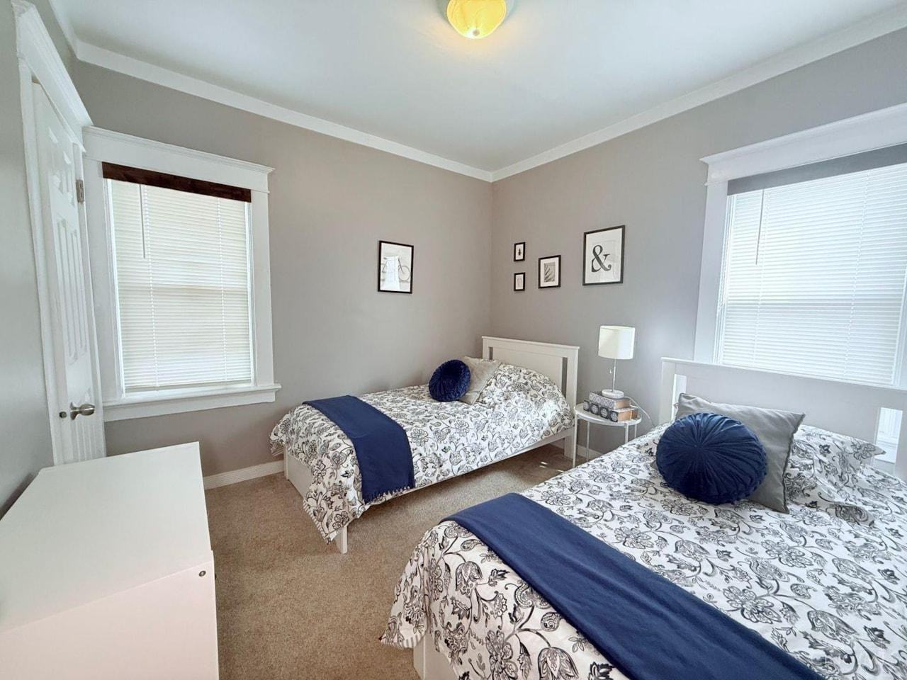 Clarewood Ave - Photo 4 of 9
