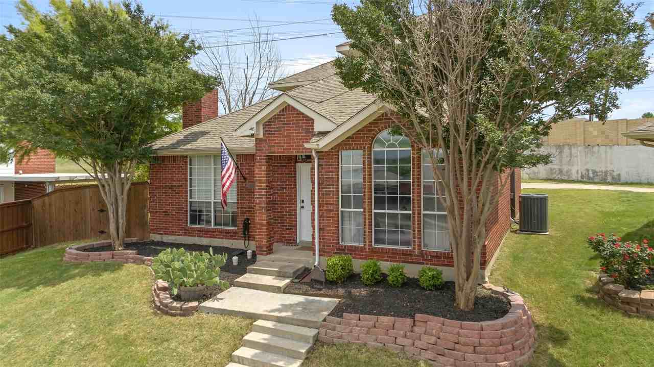 4100 Creekhollow Dr - Photo 3 of 22
