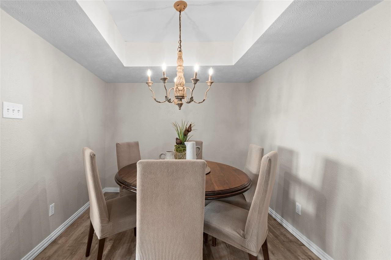 5005 Overton Cir - Photo 5 of 40