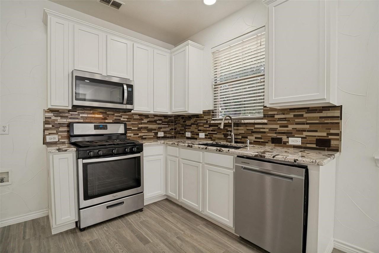1516 Cedar Grove Ct - Photo 7 of 25