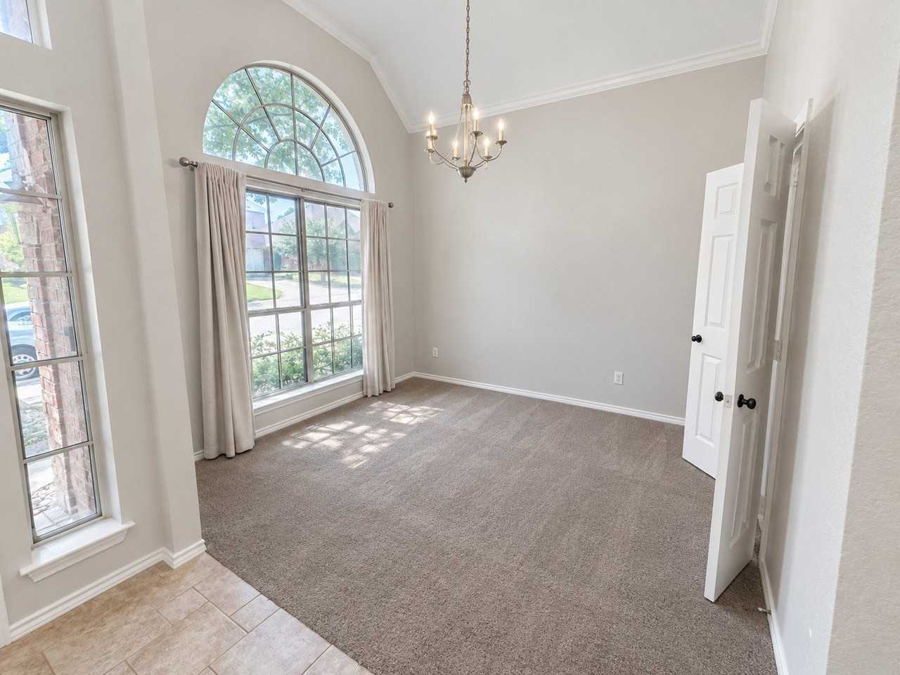 8908 Aplamado Dr - Photo 4 of 33