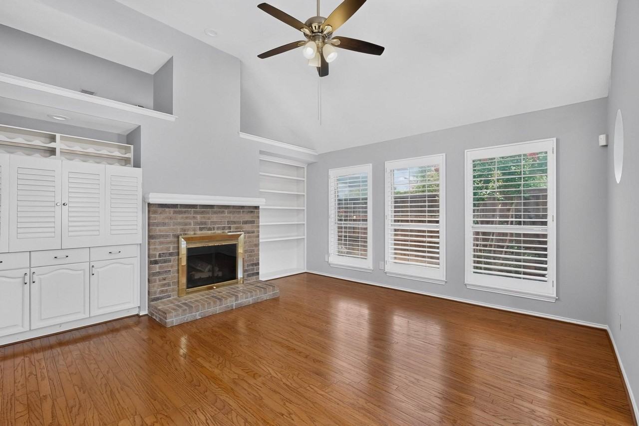 2702 Garden Springs Dr - Photo 6 of 38