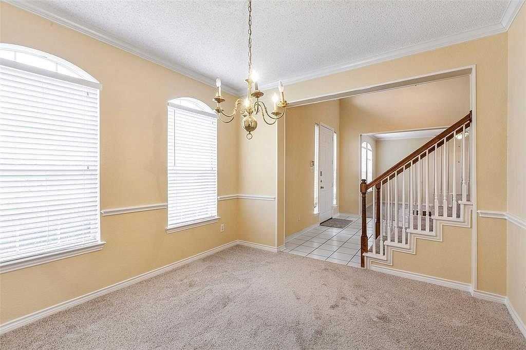 8025 Cavalier Dr - Photo 3 of 26