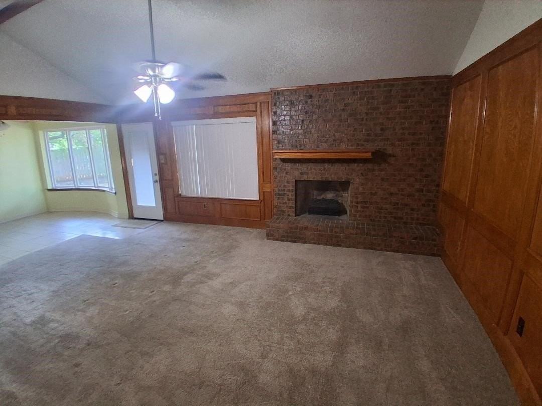 2206 Sexton Dr - Photo 2 of 25