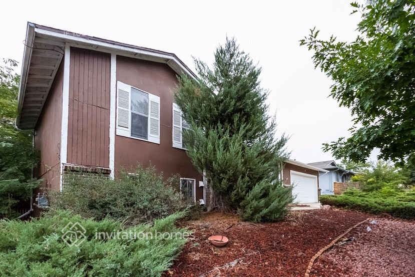 13007 E Florida Dr - Photo 2 of 27
