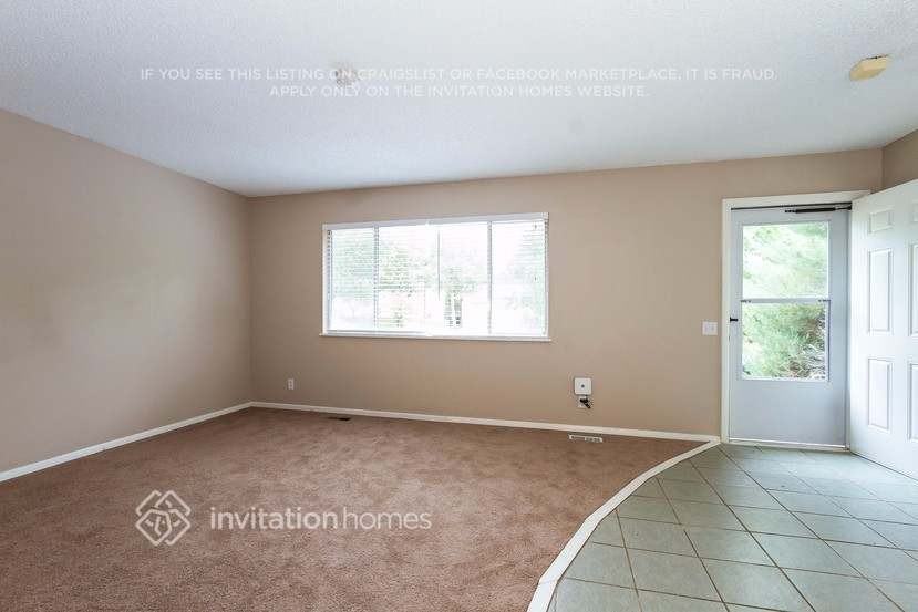 13007 E Florida Dr - Photo 4 of 27