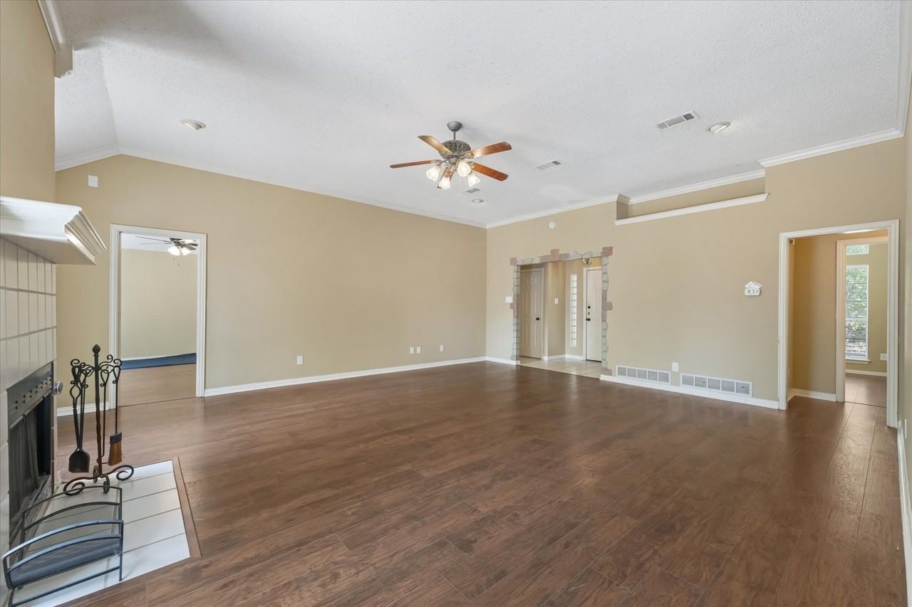 2129 Whetstone Dr - Photo 5 of 20