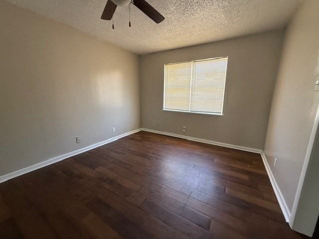 3849 Janice Ln - Photo 3 of 25