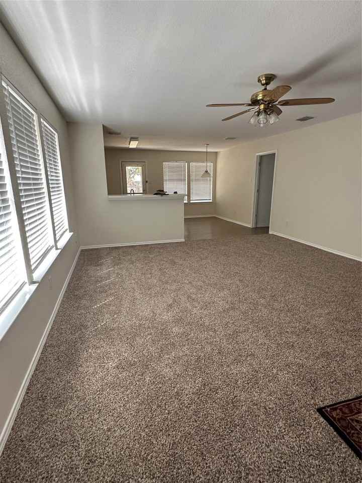 2707 Cattleman Dr - Photo 2 of 11