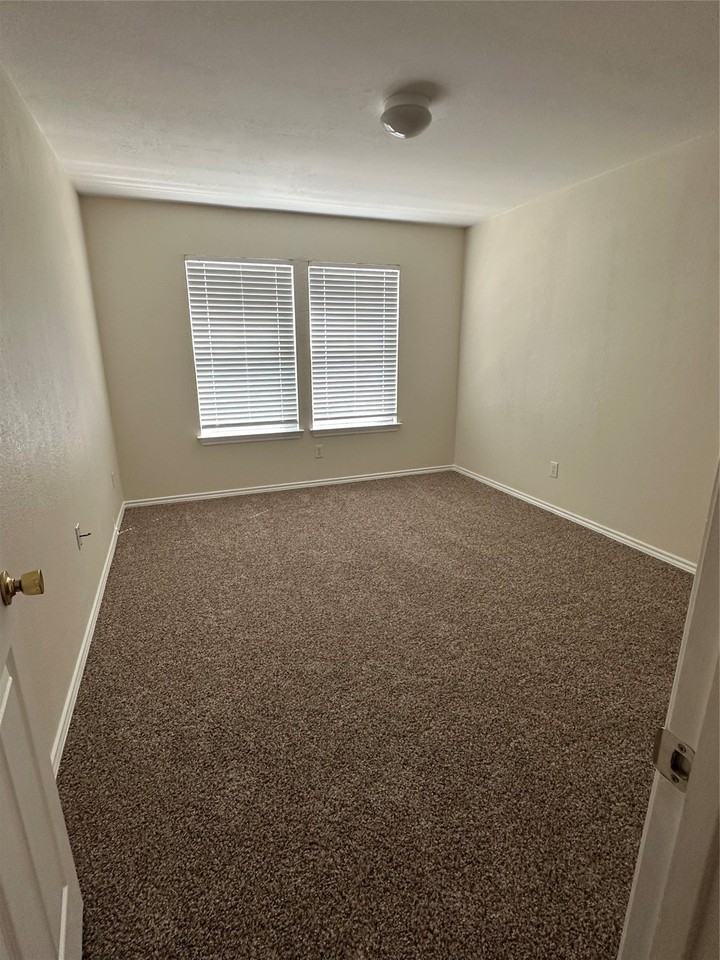 2707 Cattleman Dr - Photo 7 of 11