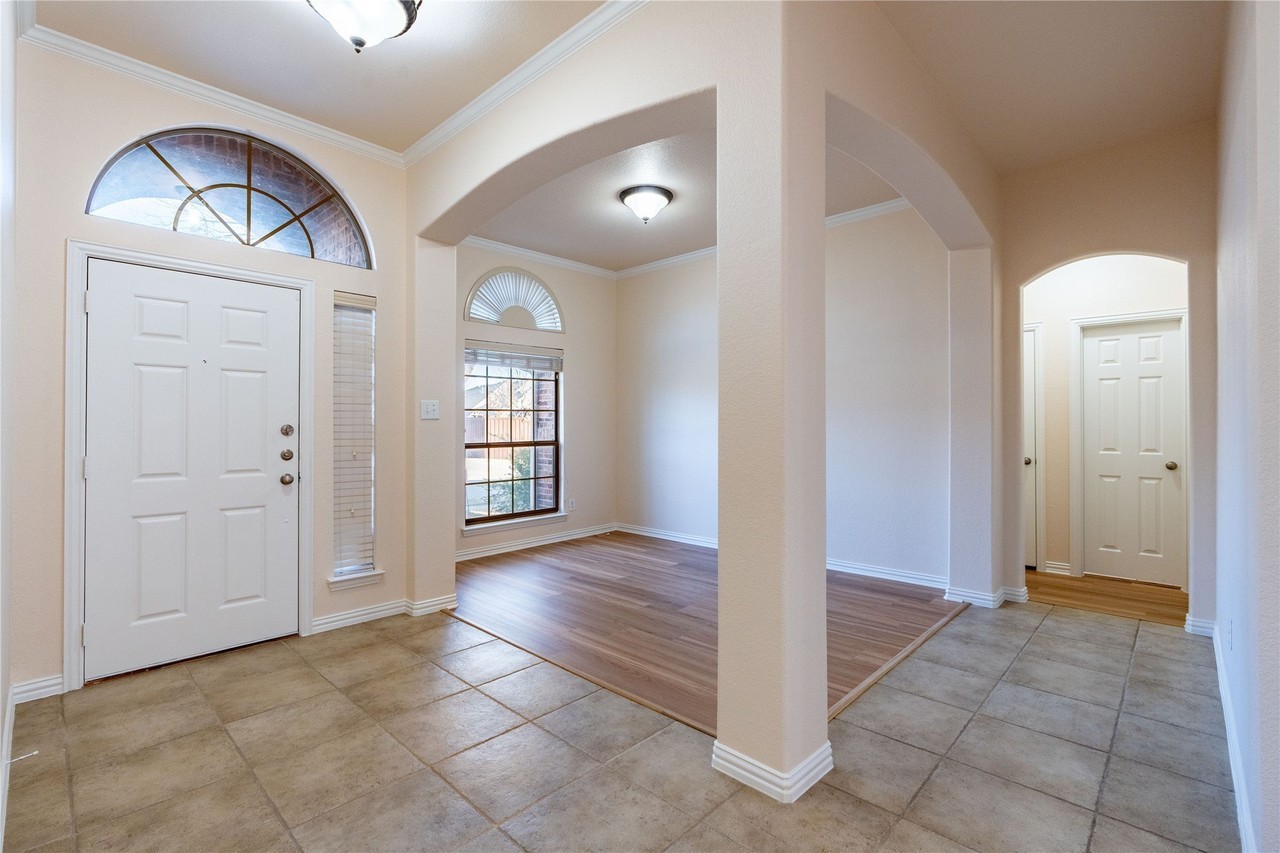 3708 Marble Ln - Photo 5 of 34