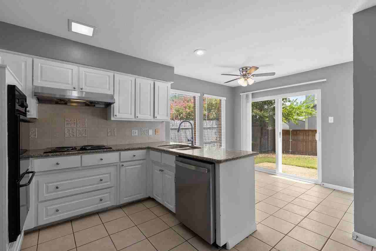 1908 Treehouse Ln - Photo 5 of 19
