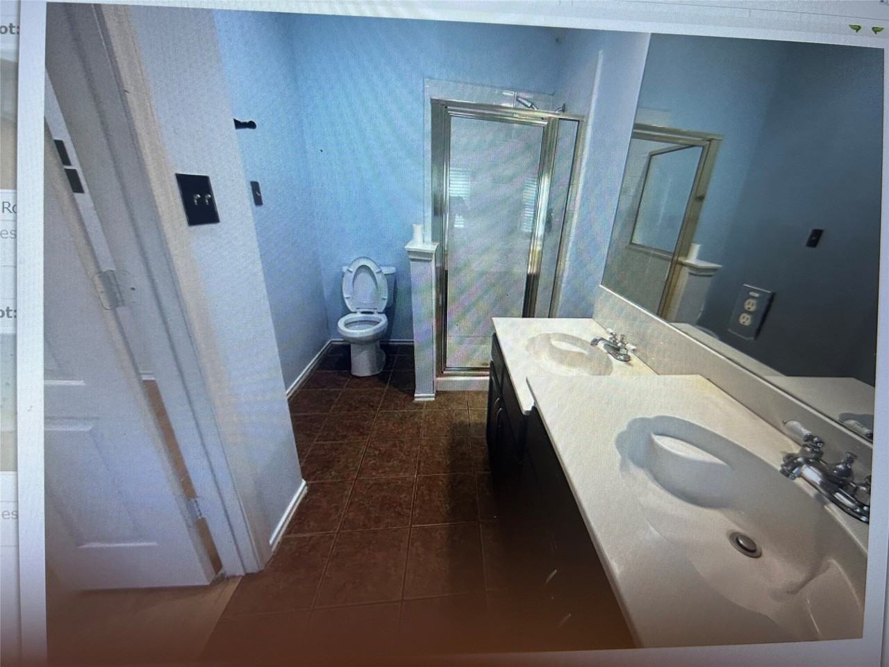 2114 Montclair Ln - Photo 6 of 7