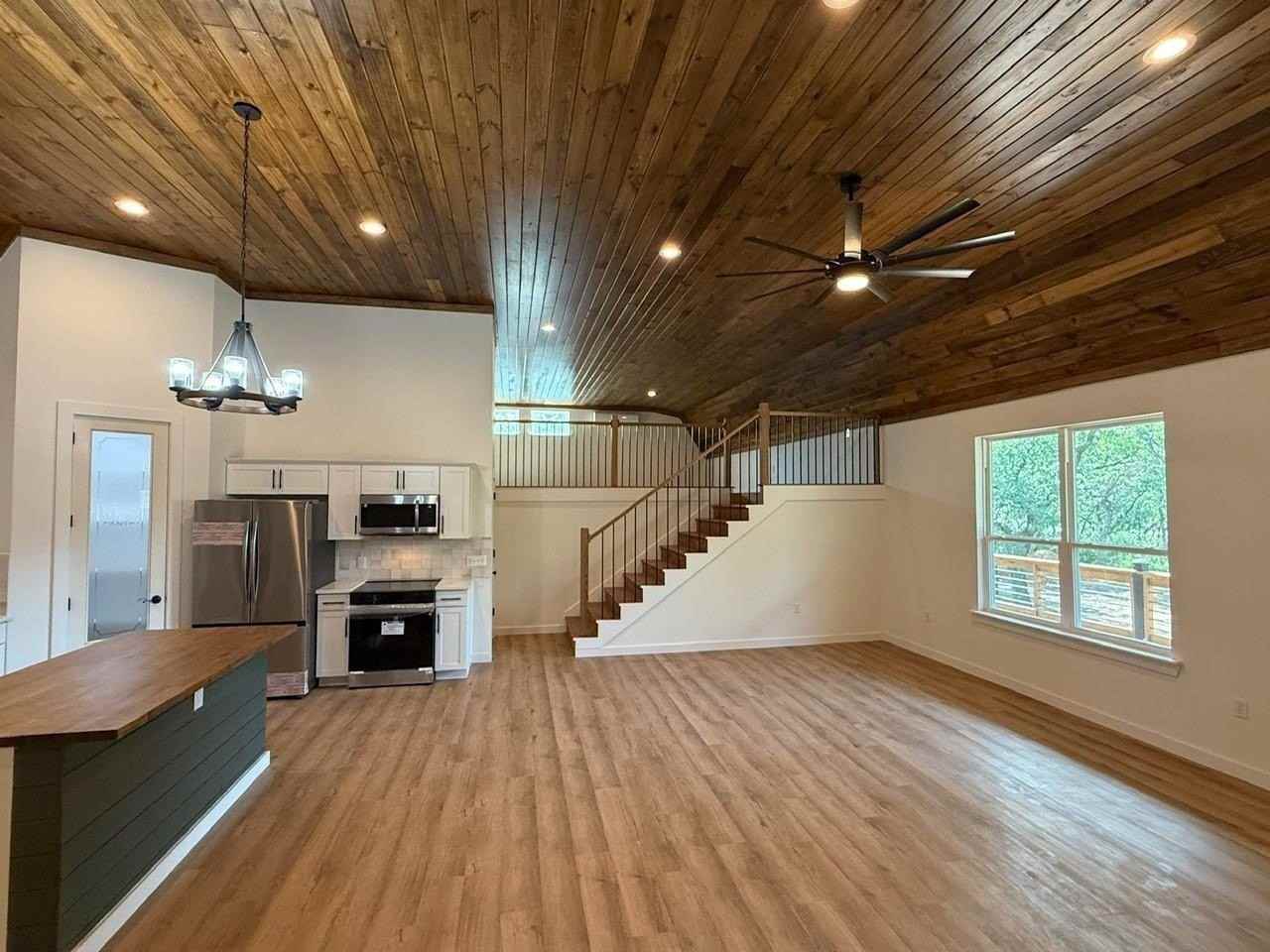 145 Greenbriar Ct - Photo 7 of 30