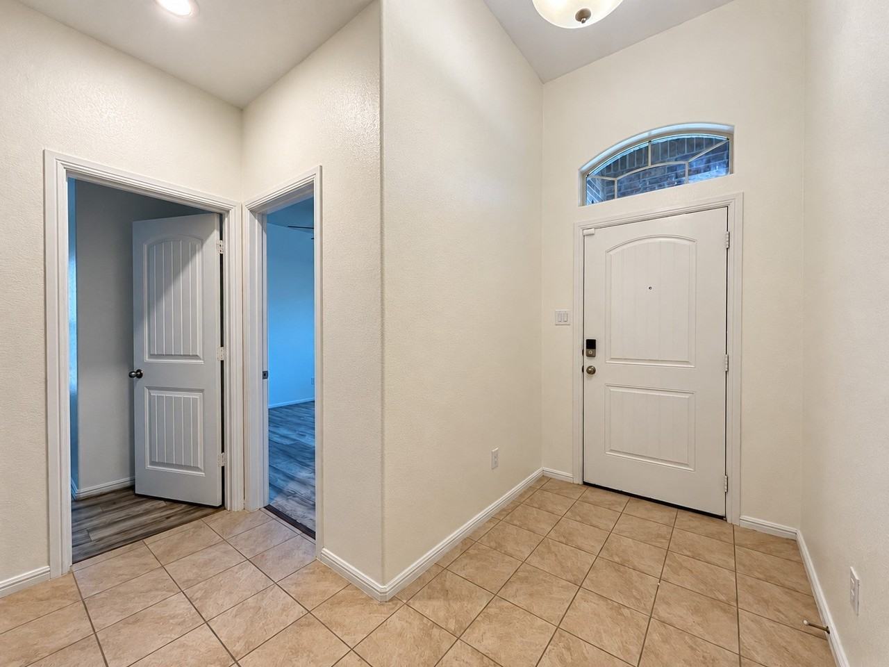 712 Ben Lake Trl - Photo 2 of 26