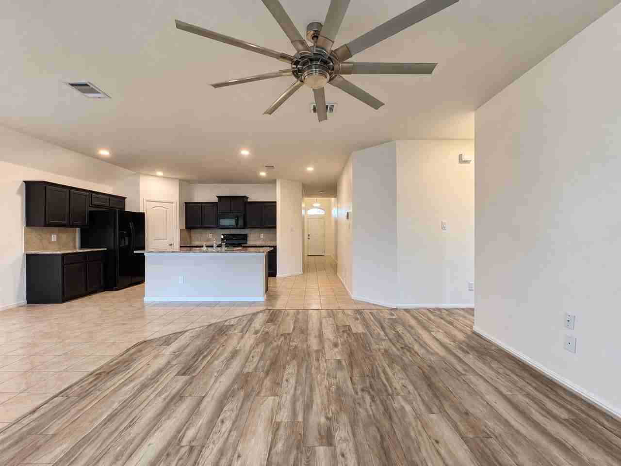 712 Ben Lake Trl - Photo 4 of 26