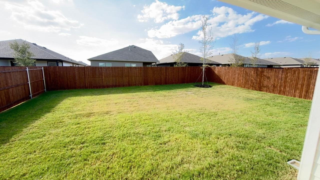 16625 Laguna Vista St - Photo 3 of 37