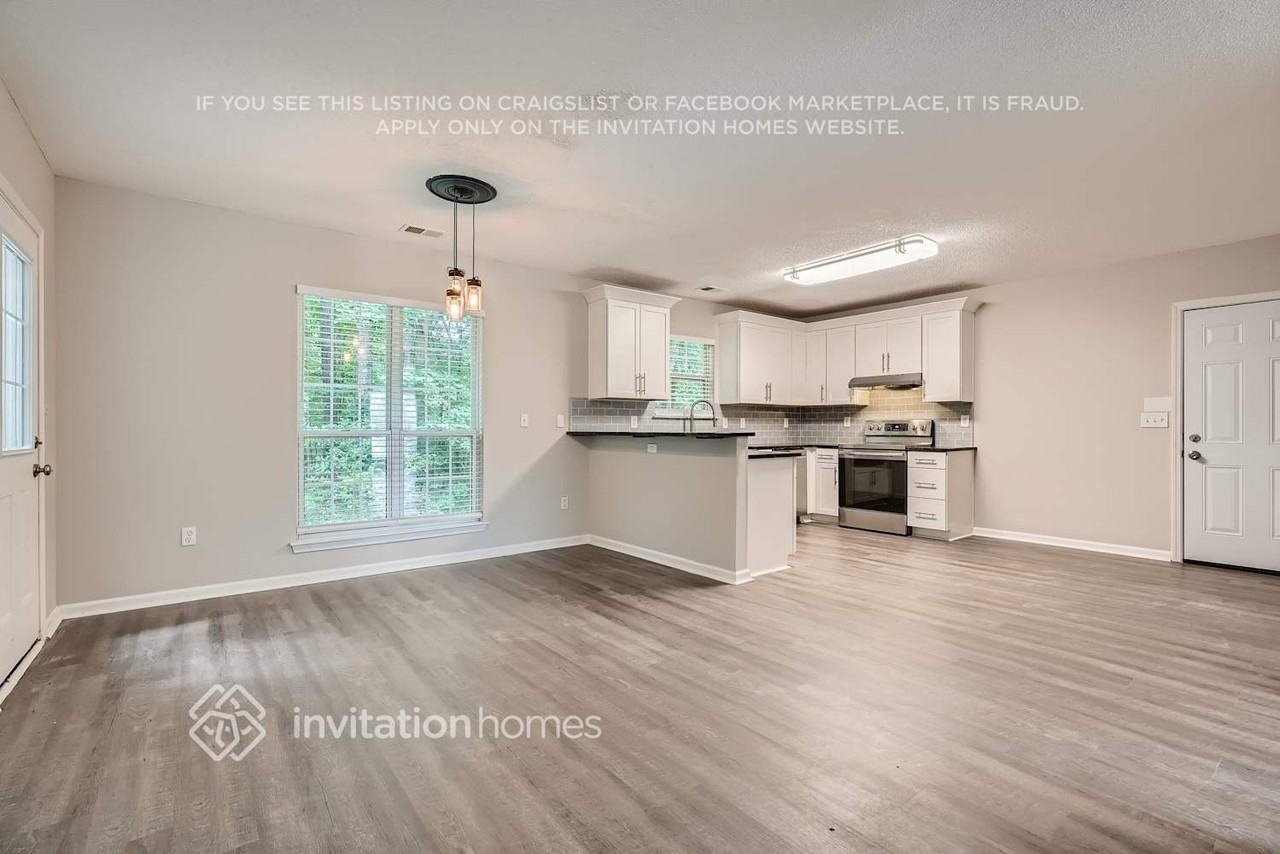 5208 Meadows Lake Pointe - Photo 7 of 29