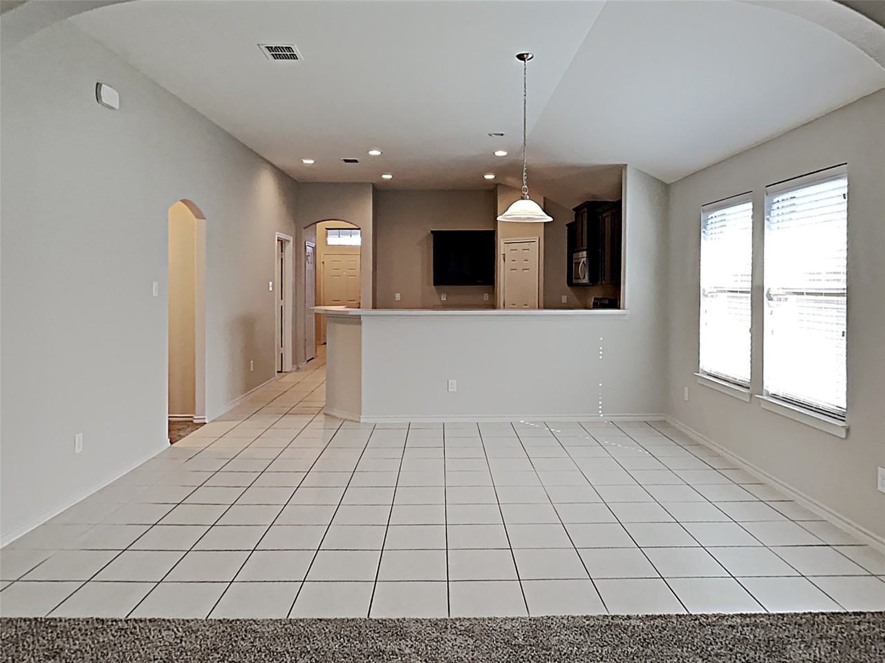 10129 Blue Bell Dr - Photo 3 of 16