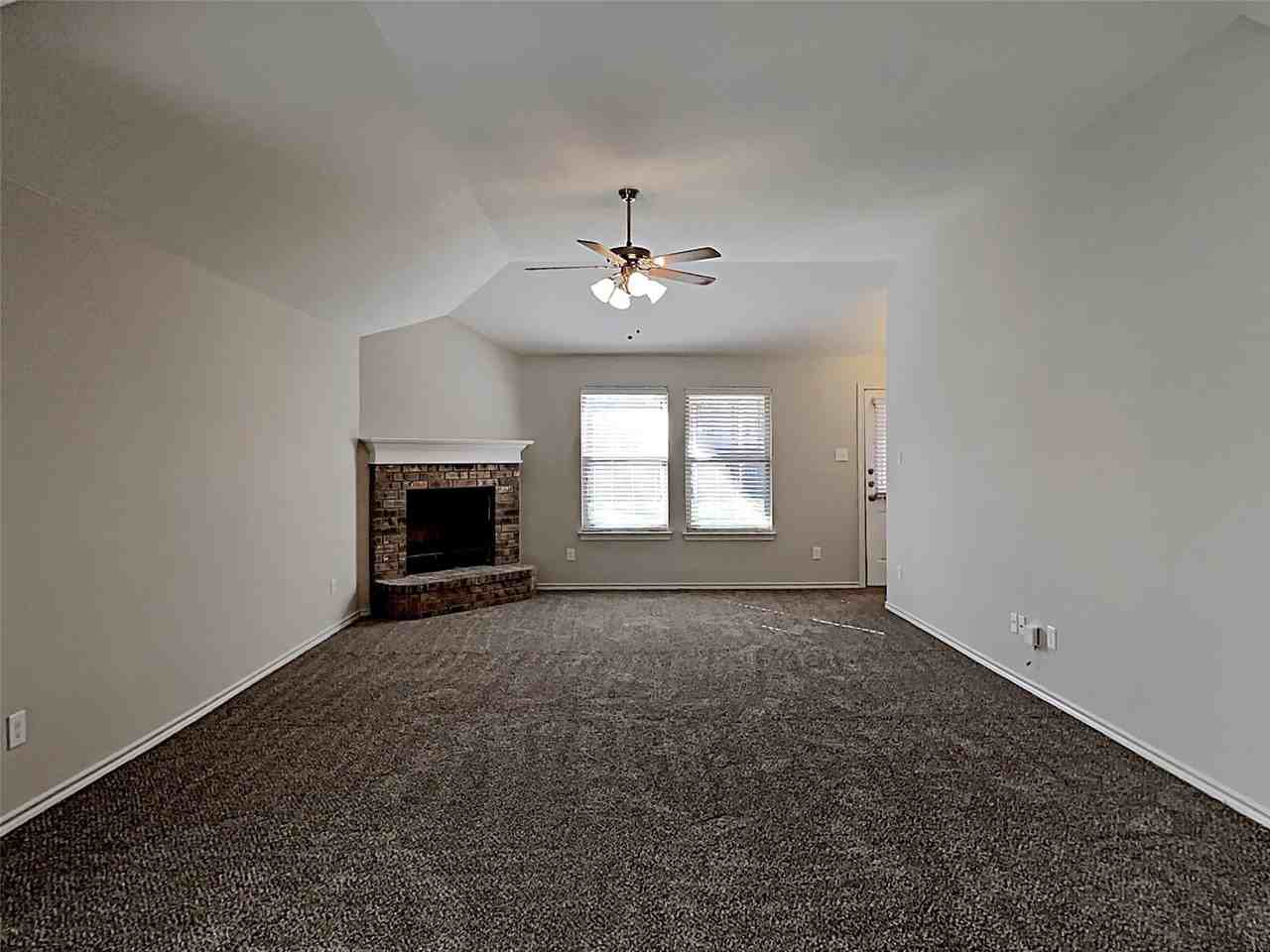 10129 Blue Bell Dr - Photo 6 of 16