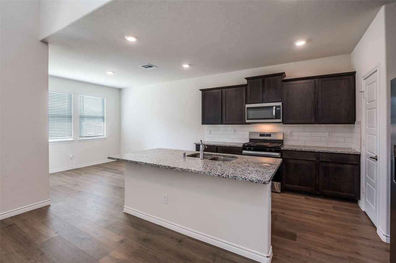 7229 Headingham Way - Photo 6 of 23