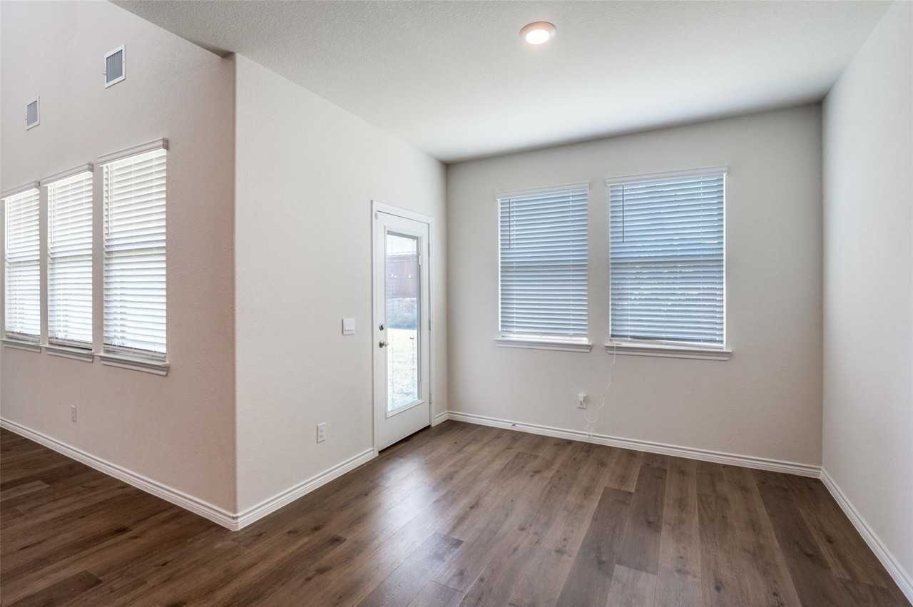 7229 Headingham Way - Photo 7 of 23