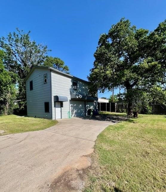 725 Summers Ln